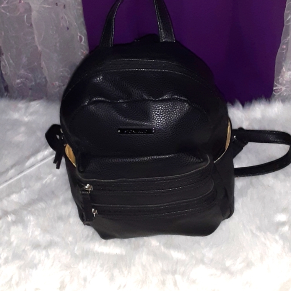 🎒 Medium black backpack - Picture 2 of 9